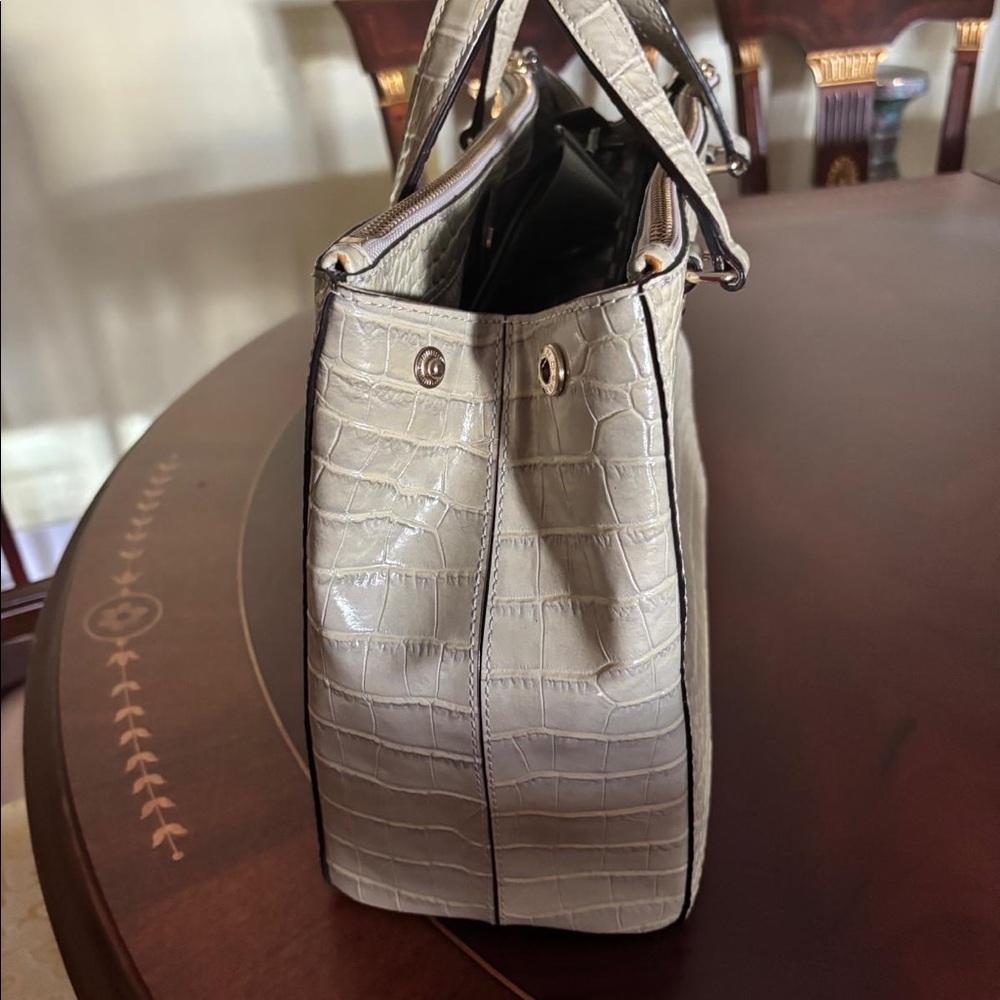 Bag - Picture 4 of 10